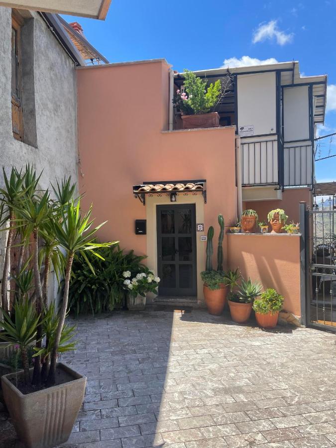 Villa The Secret Garden Forza dʼAgro Exterior foto