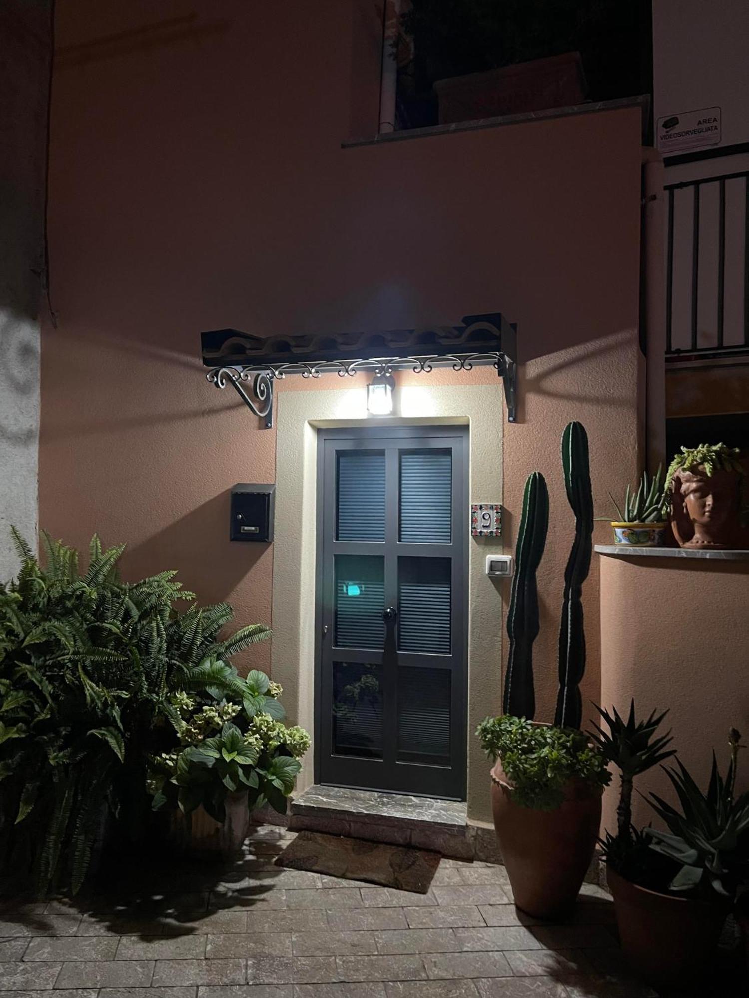 Villa The Secret Garden Forza dʼAgro Exterior foto